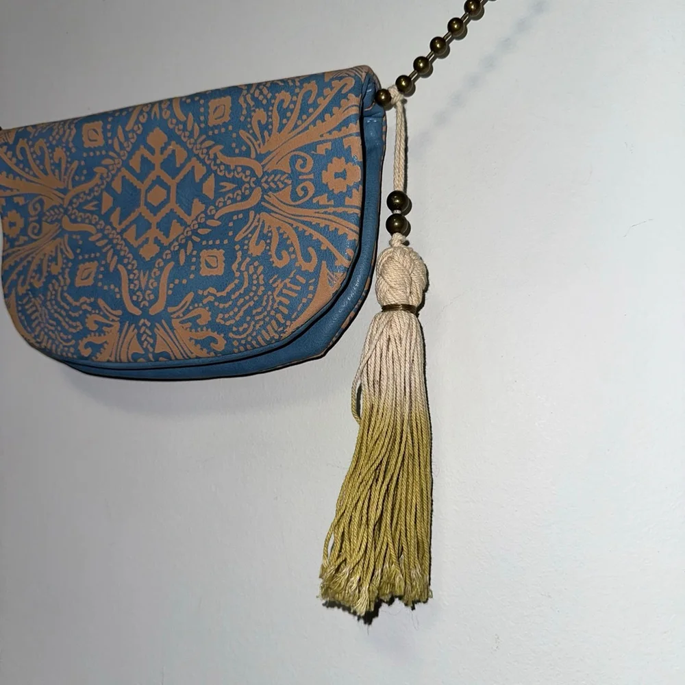 T-Shirt & Jeans Crossbody Bag Blue/Tan with Tassel Geometric ball chain Purse